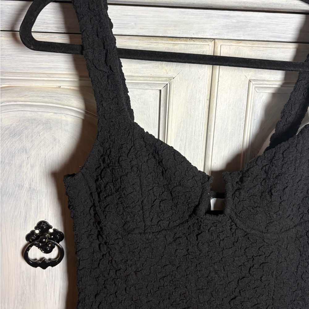 ASTR The Label Wylla Crinkled Popcorn Sweetheart Body-con Midi Dress Cocktail - Picture 9 of 13